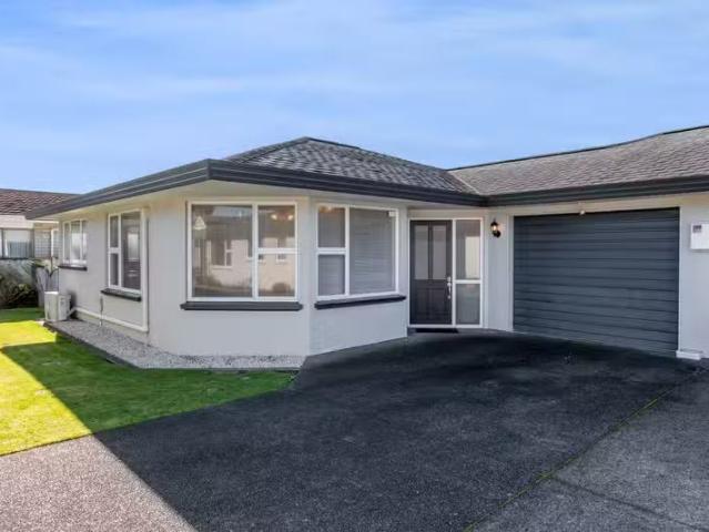 TOWNHOUSE + LOCATION! First National Real Estate