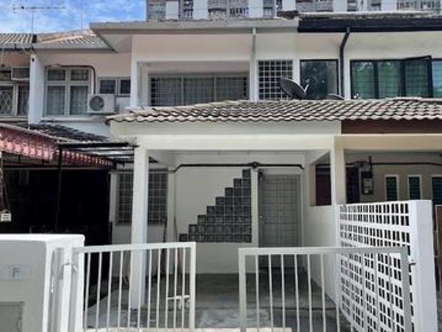 Townhouse Landed Fully Furnish Untuk Disewa