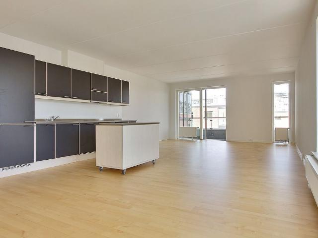 Townhouse lejlighed med egen terrasse/patio