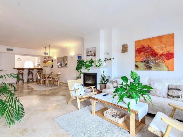 Townhouse · Nueva Andalucía