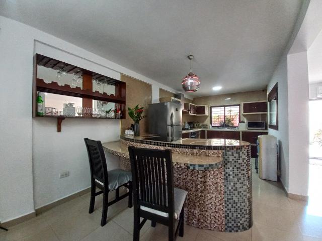 TownHouse Semi Amoblado Y Equipado