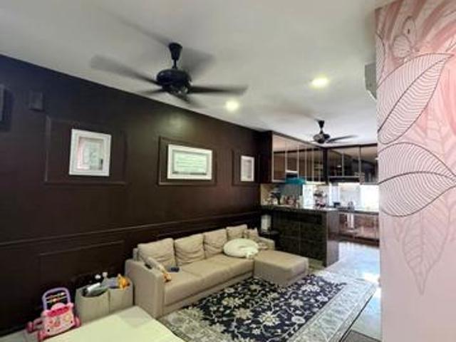 Townhouse Simfoni Perdana Bandar Puncak Alam UPPER FLOOR RENOVATED