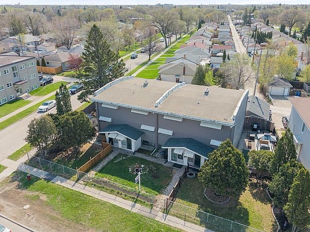 Townhouse Style 4 plex For Sale