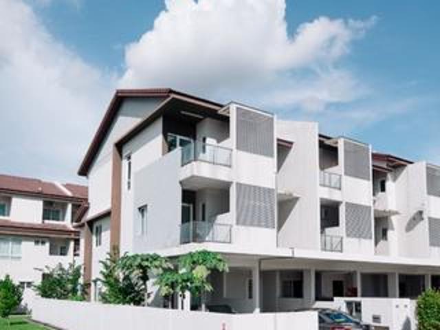 Townhouse Raintree Park 2 Duplex Villa Corner Unit