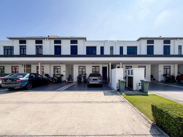 Townhouse Regent Garden Eco Grandeur Puncak Alam