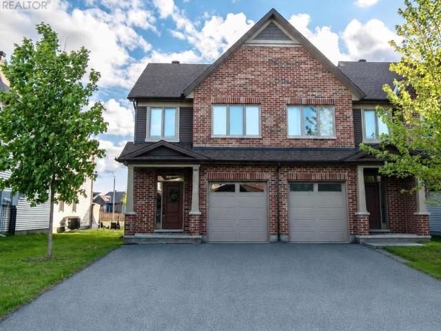 Townhouse Russell ON 102715567