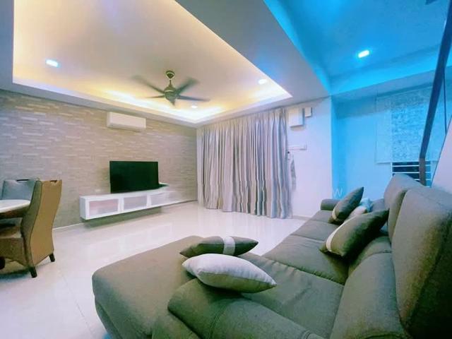 Townhouse Townvilla Taman Tasik Puchong Renovated Ownstay For Sale