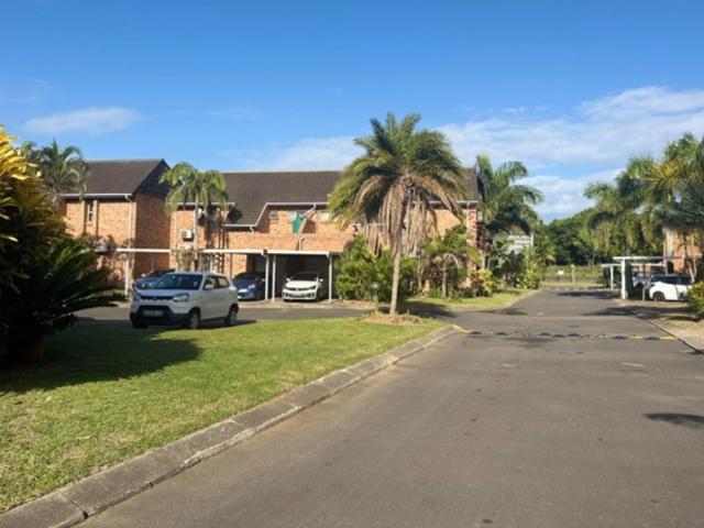 Townhouse to rent in Meer en See