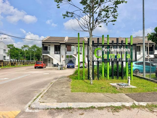 Townhouse Taman Kempas Utama Johor Bahru Available for Sale
