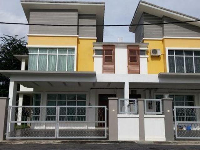 Townhouse Taman Pelangi Semenyih 1100 sqft 3R2B