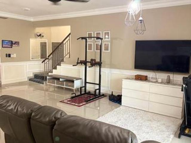 Townhouse The Strata Bandar Puteri Bangi Renovated