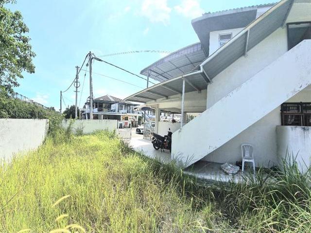 TOWNHOUSE Tingkat Atas Tanah Luas Taman Kasa Height Alor Gajah