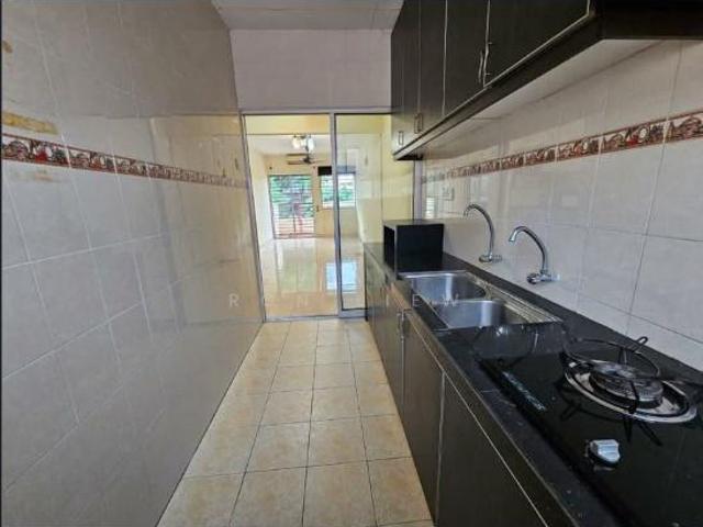 Townhouse Upper Unit Bukit Serdang Seksyen 8 Seri Kembangan