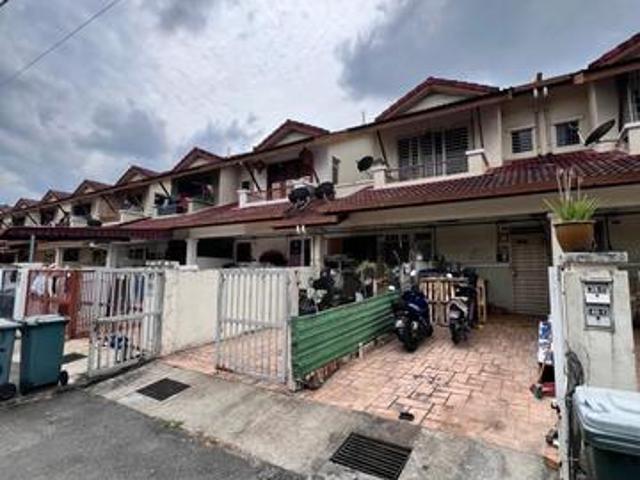 Townhouse Villaville Seri Kembangan For Sale