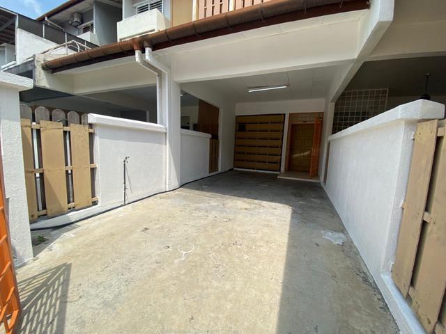Townhouse Villa Mas 1 Kipark Sri Utara Taman Wahyu Jalan Ipoh For Sale