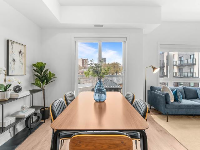 Towns On Danforth 2 Bedroom Apartment for Rent at 41 41 Danforth Road, Toronto, ON M1L 0J6 Oakridge