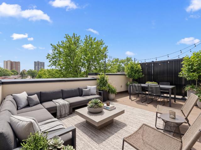 Towns On Danforth 3 Bedroom Apartment for Rent at 41 41 Danforth Road, Toronto, ON M1L 0J6 Oakridge