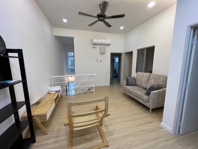 TownVilla Taman Tasik Puchong Townhouse