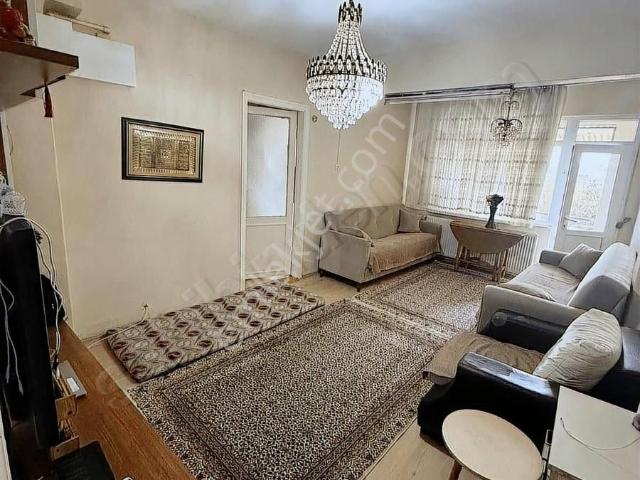 Toyap'tan Fatih Sümbülefendi Mh Krediye Uygun 2+1 95 M2 Satılık