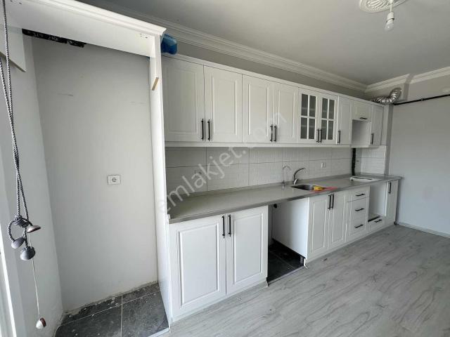 Tozan Evleri 2 Projesinde Kiralık 109m2 Kapalı Mutfak 2+1 Daire