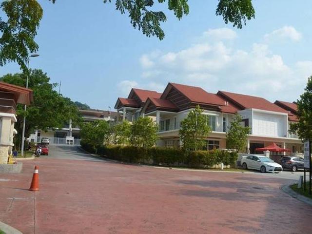 NORTH Facing End Lot 2 Storey Terrace at Ampang Saujana