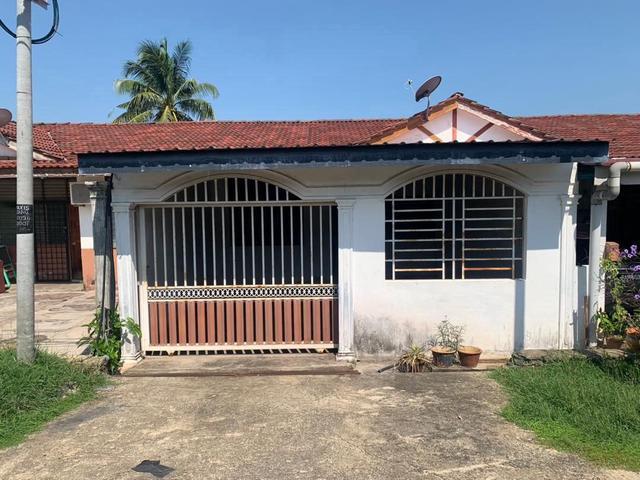 TMN ANGSANAFULL LOANZERO DOWNPAYMENTRENOVATED 1227sqftNEGO
