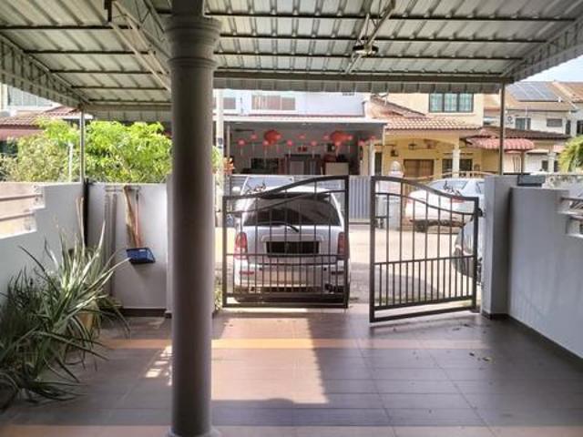 Tmn Dato Thambichik Karim sale out immediately with furnitures