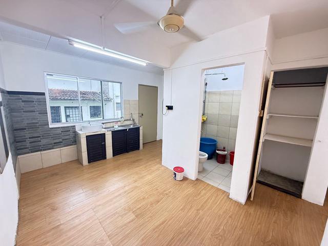 Tmn Daya low cost 2storey 2bed 1bath