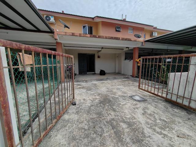 Tmn Salak Baiduri teres 2 tgkt Salak Tinggi KLIA Nilai