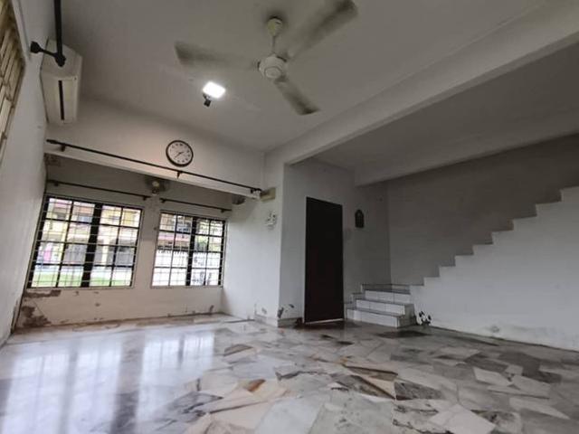 Tmn Sri Andalas Klang Below Market Double Storey Corner lot for Sale