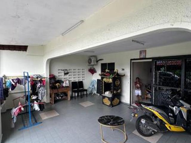 Tmn sri pulai near utm low cost 1 storey 100 loan cash bck new paint