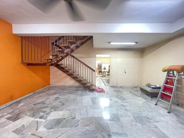 TMN SUBANG PERDANA SHAH ALAM 2 Storey Terrace Endlot With Land