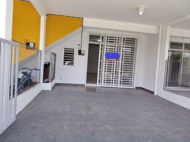 Tmn Puncak Kasa Height freehold ground floor townhouse 3r2b for sale