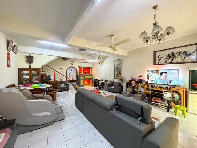 Tmn Wangsa Permai 2 Sty Renovated Kitchen Extended Below Market