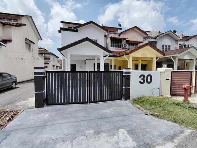 Tmn Tasik Utama 2 storey End Lot fully renovated unit for sale