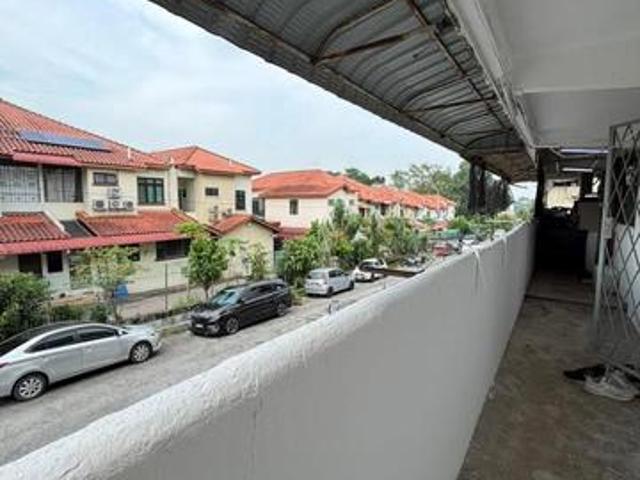 Tmn Ungku Tun Aminah Low Cost FlatLevel 1RenovatedSkudaiFull Loan