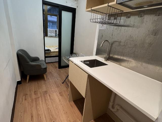 Tsim Sha Tsui Windsor Mansion [Agency Ads] Unit D,Mid Floor 4 13|13/F, Middle Floor One Bedroom And One Living Room. 3 Minutes To The Subway Station. Furniture, Appliances, And Washing Hints