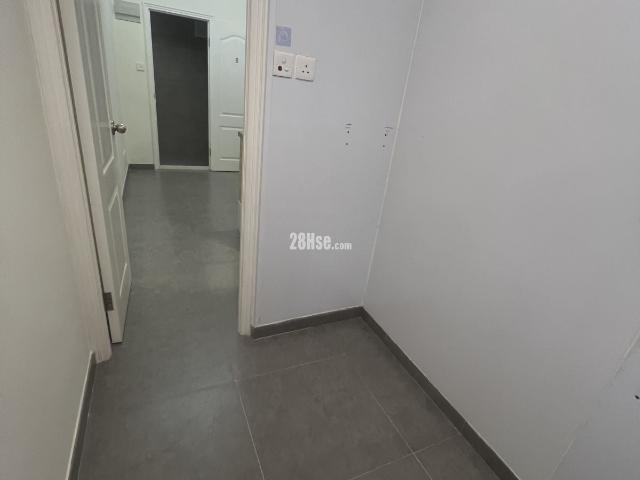 Tsuen Wan On Fung Building [Agency Ads] Unit D,Low Floor 5 14|20/F One Bedroom And One Living Room Apartment Near Tsuen Wan West Mtr Station. Elevator Apartment. 24 Ho Hints