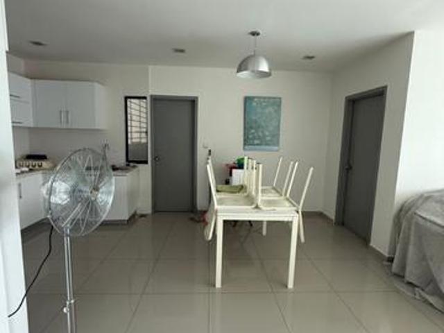 TParkland Condo Nice Forest View Nice Condition Below Market