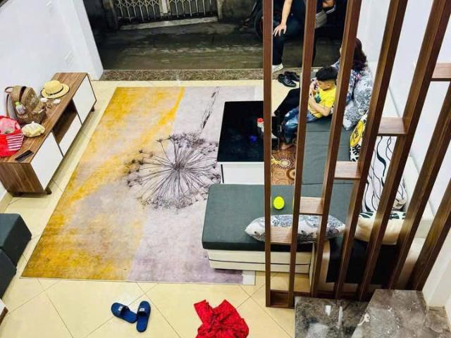 Trương định bán nhà 4 tầng dân xây lô góc ngõ thông 20M ra phố hoàng mai