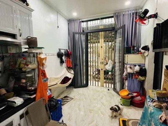Trịnh Đình Trọng – Tân Phú – Nhỉnh 2 Tỷ – Nhà Còn Mới – 2 Tầng – Hẻm Sạch Sẽ