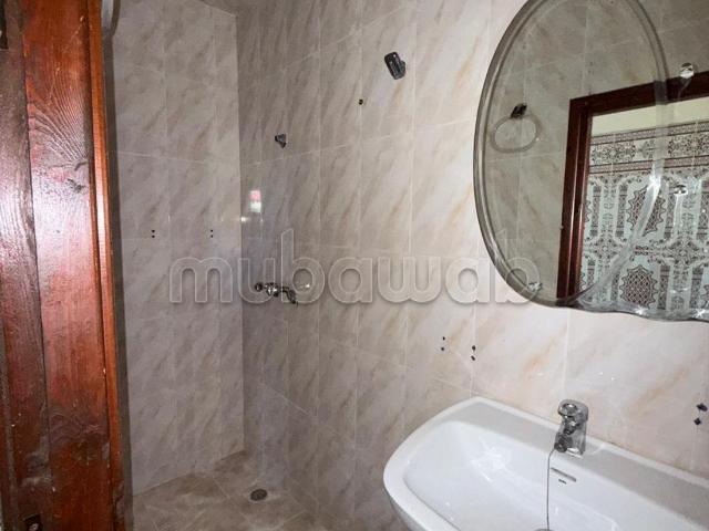 Trouvez votre maison à acheter à Al Aalia. 3 pièces confortables
