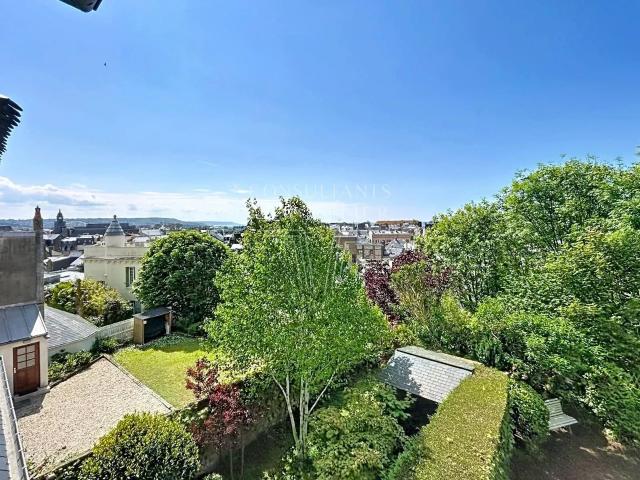 TROUVILLE. DUPLEX/TERRASSE VUE PANORAMIQUE