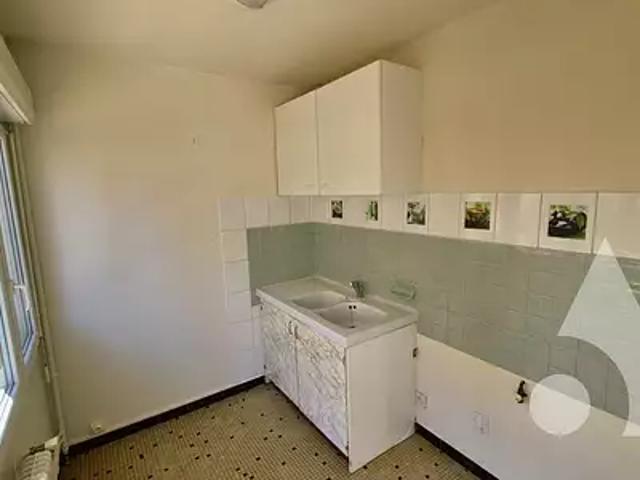 Troyes 10000 Achat / Vente appartement 1 pièce t1 cave parking