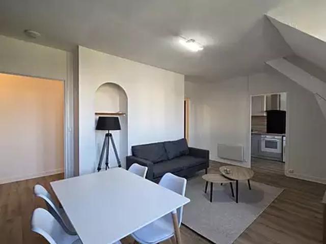 Troyes 10000 Location appartement 1 pièce t1 au dernier étage