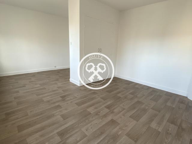TROYES APPARTEMENT T1 BIS AVEC PARKING
