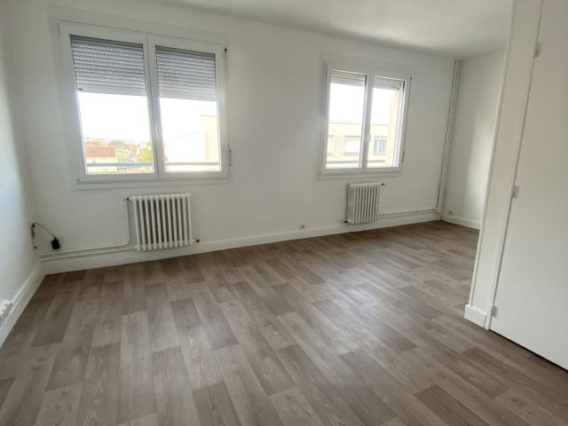 TROYES – APPARTEMENT T1 BIS AVEC PARKING