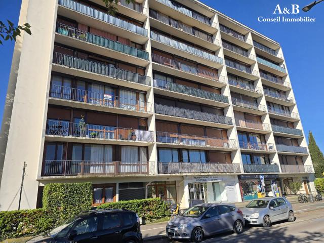 Troyes, appartement T3 de 68m2 avec balcons et garage