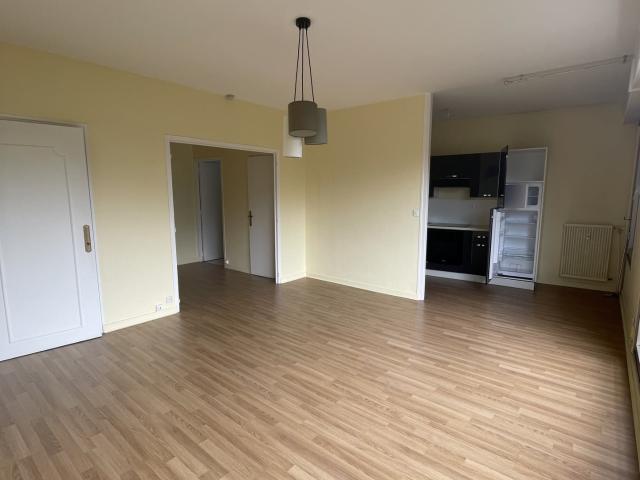 TROYES – APPARTEMENT TYPE 2 AVEC GARAGE