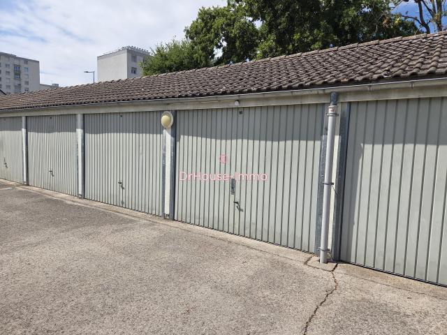 Troyes, Garage fermé